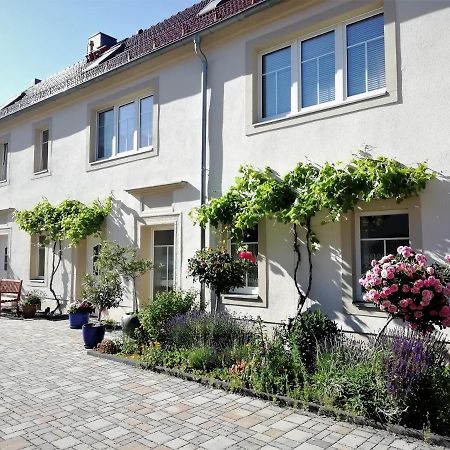 Ferienhof Graefe - 3-Seiten Hof Mit Grossem Garten, Pool & Sauna Meißen Exteriör bild